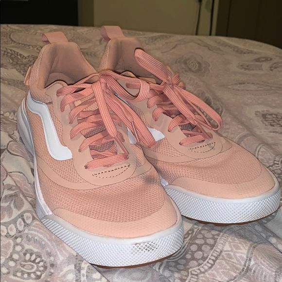 Vans - Picture 1 of 4